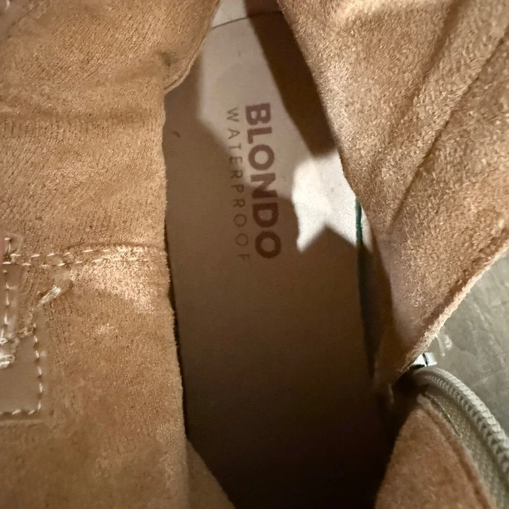 Blondo Dagger Waterproof Suede Leather‎ Lug Sole Buckle Ankle Boots 10M School